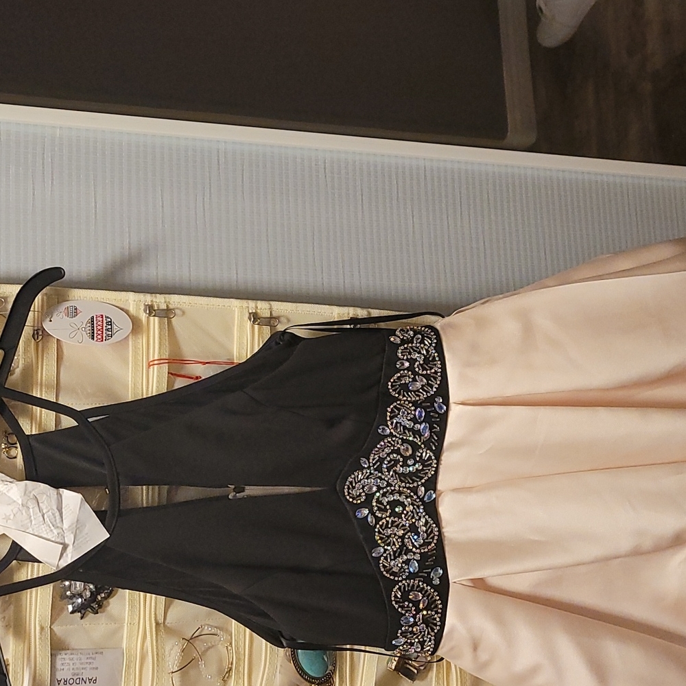 Short formal dress